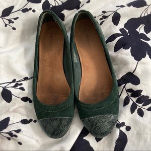 Green Velvet Bass Ballet Flats